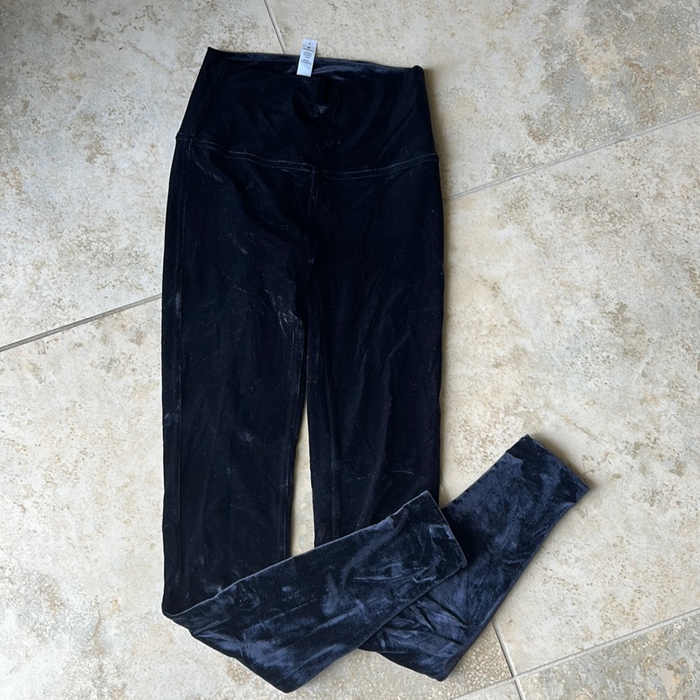 Lululemon black crushed velvet leggings